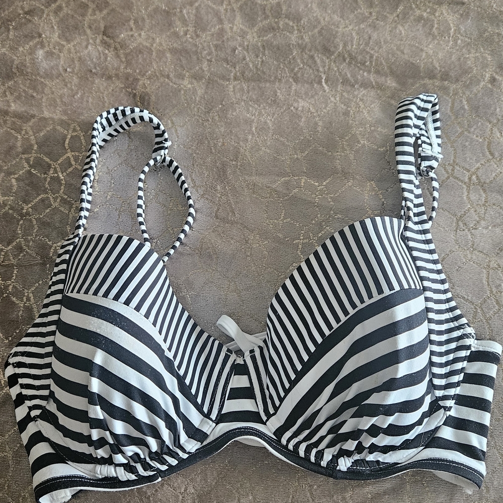 Tommy Bahama Black & White Striped Underwire Swim Bra